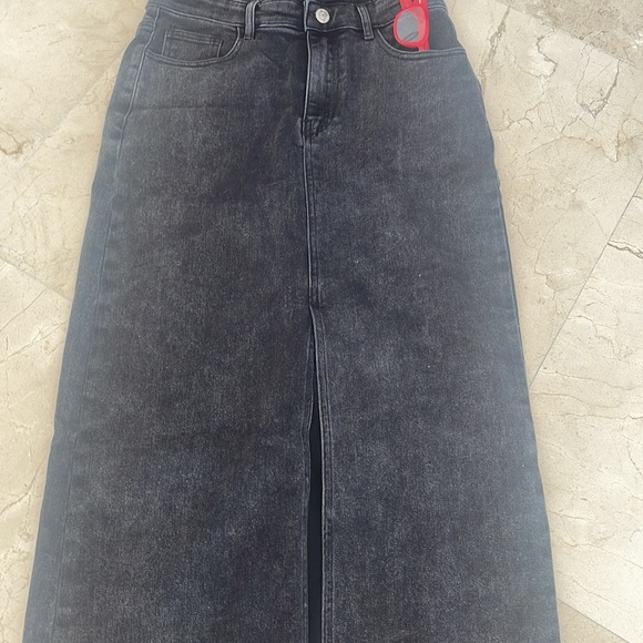 STEVE MADDEN BLACK DENIM MAXI DRESS - Picture 6 of 8